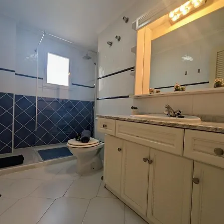 Apartment Traditional Two Bed In Tv18